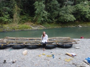 Ein Fluss-gekühltes Blondes im Dschungel - kann es noch besser werden?